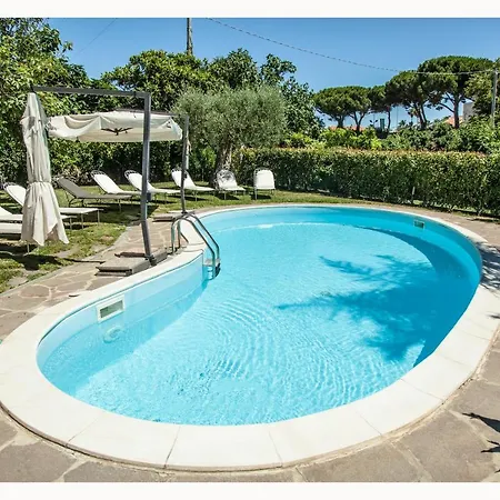 Hotel apartamentowy Nel Giardino Di Renzo - Mareri 4*