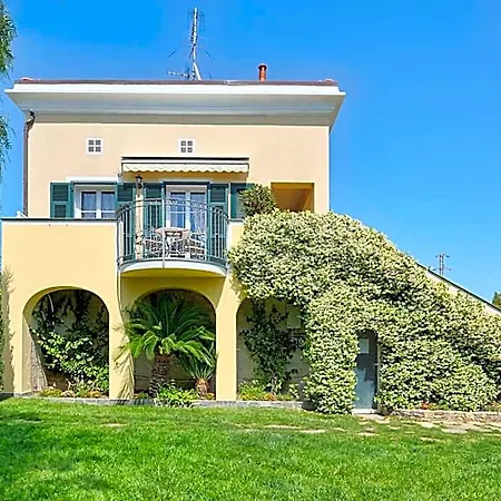 Apartahotel Nel Giardino Di Renzo - Mareri Imperia