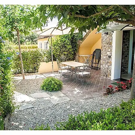 Apartahotel Nel Giardino Di Renzo - Mareri 4*