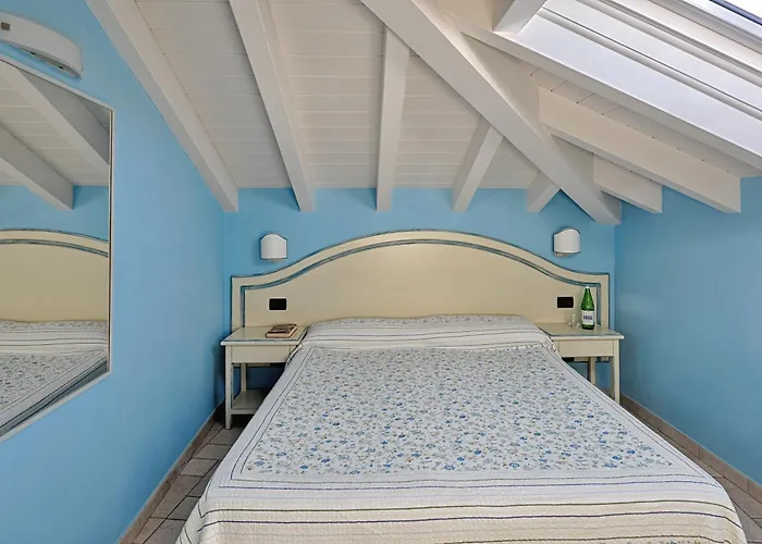 Nel Giardino Di Renzo - Mareri 4* 因佩里亚